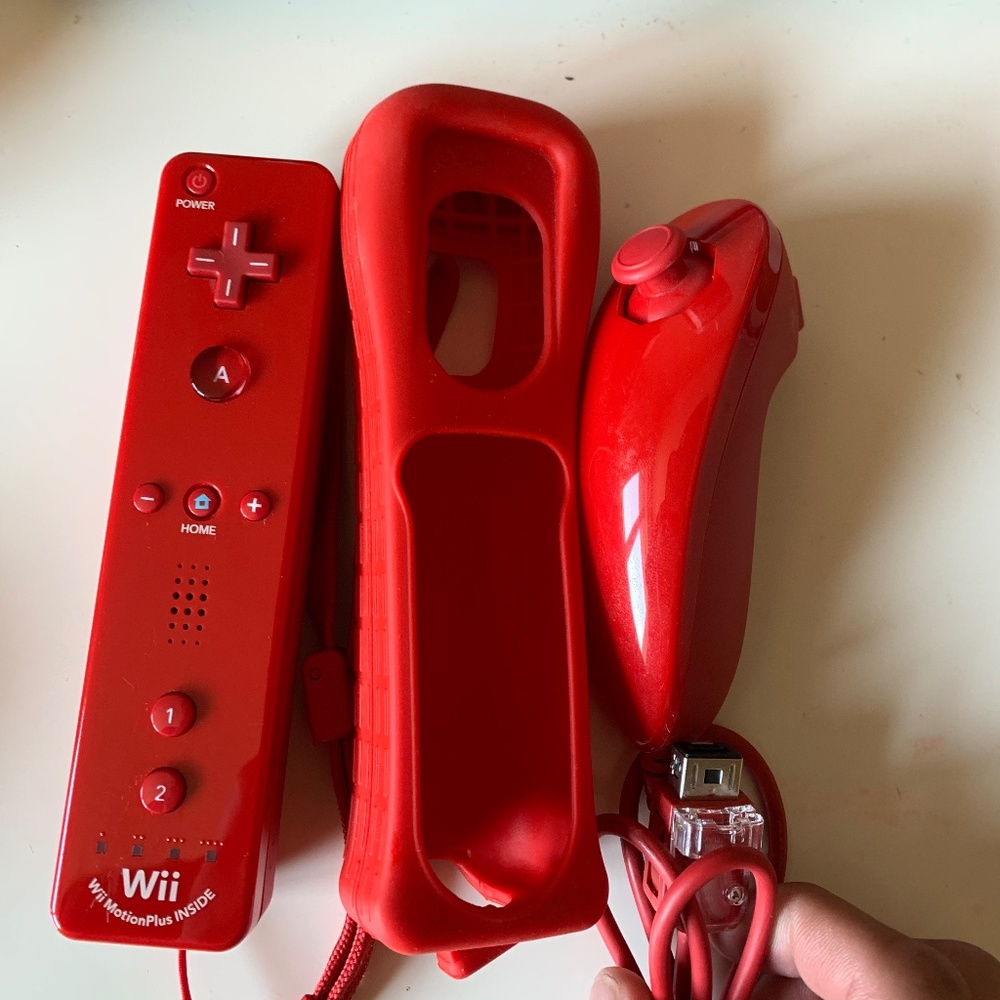 Red Nintendo Wii Wiimote + Nunchuck + Motion Plus